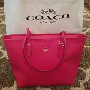 Brand New Hot Pink Leather Coach Purse
